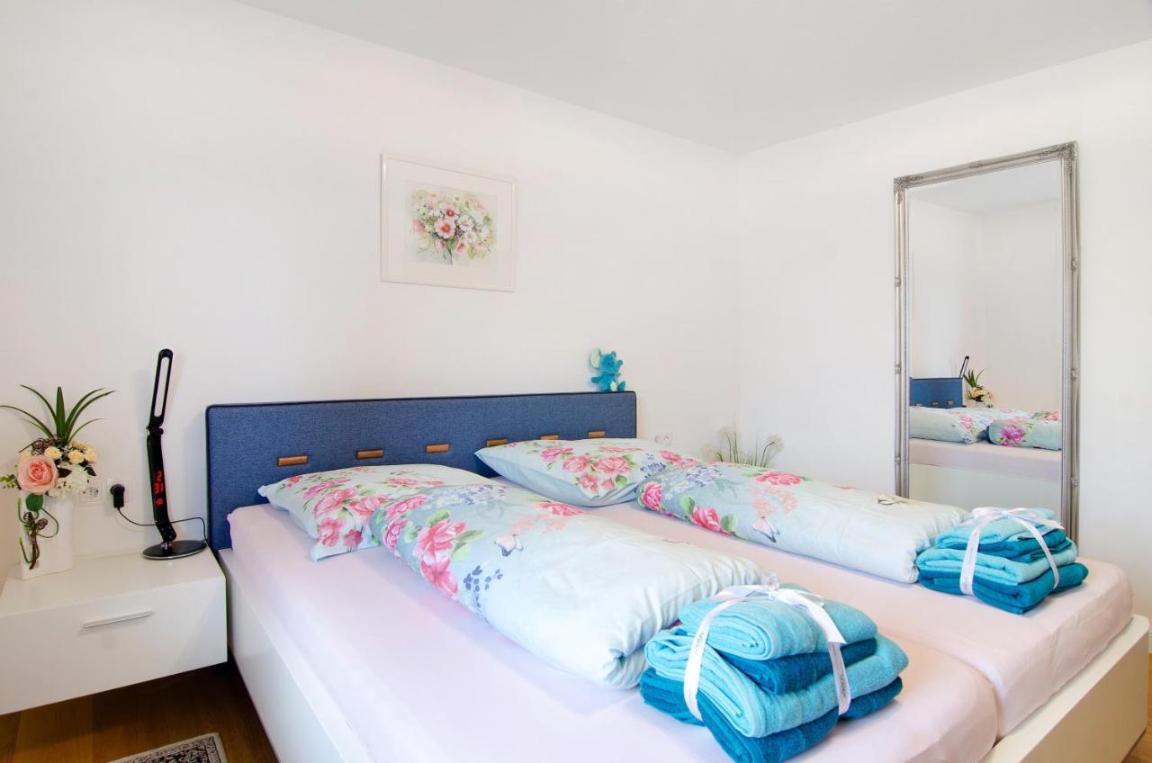 Aida Apartment อูเบอร์ลิงเงน ภายนอก รูปภาพ