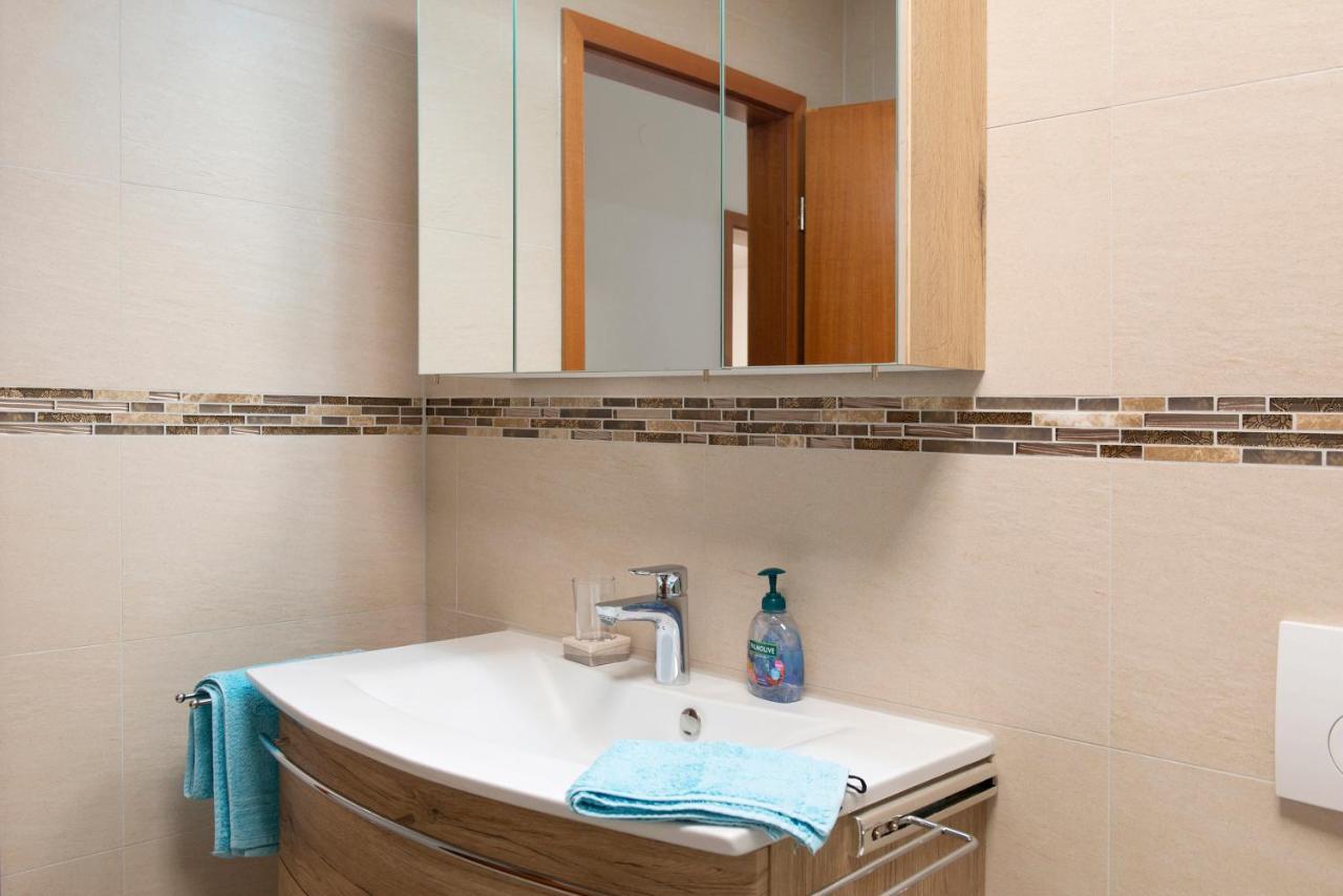 Aida Apartment อูเบอร์ลิงเงน ภายนอก รูปภาพ